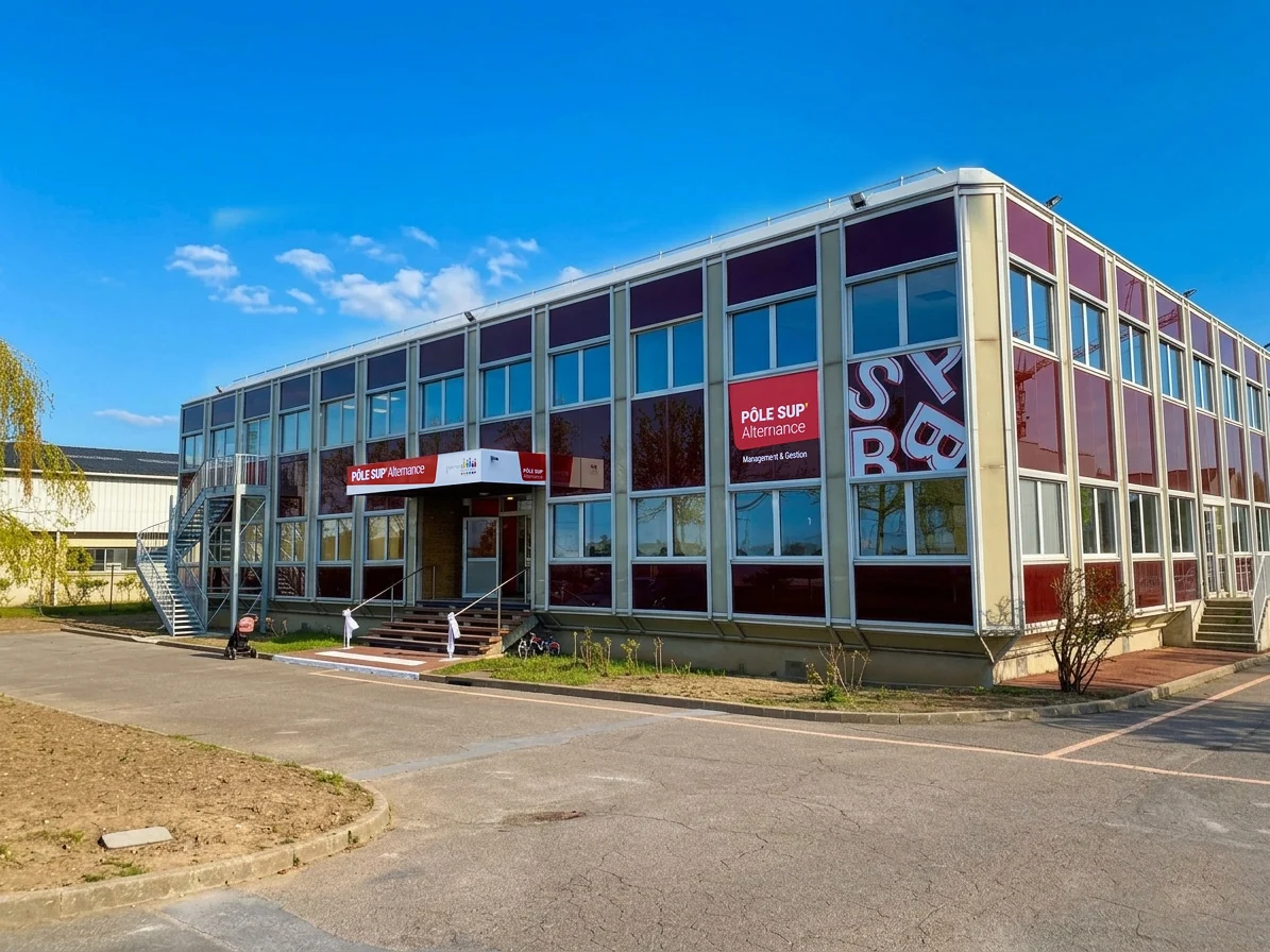 réhabilitation d'un bâtiment de bureaux vendu par Arthur Loyd Orléans à L'OGEC Bourdon Blanc